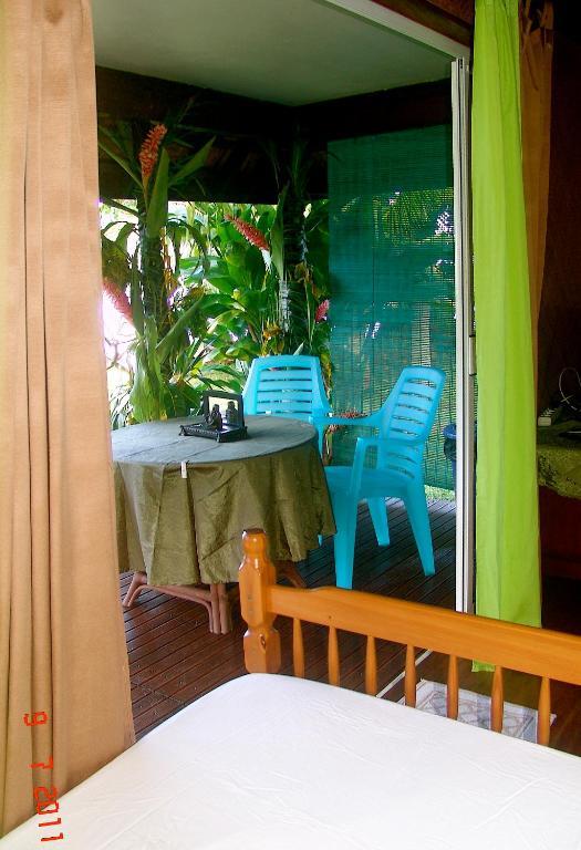 Tauhanihani Village Lodge La Vague Bleue Teahupoo Номер фото