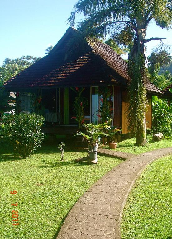 Tauhanihani Village Lodge La Vague Bleue Teahupoo Екстер'єр фото